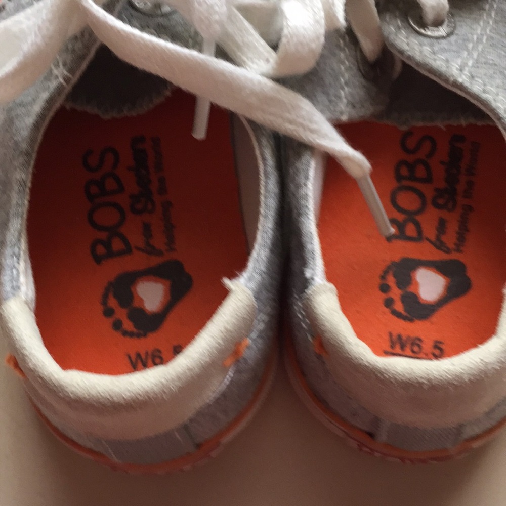 Bobs - Picture 2 of 6